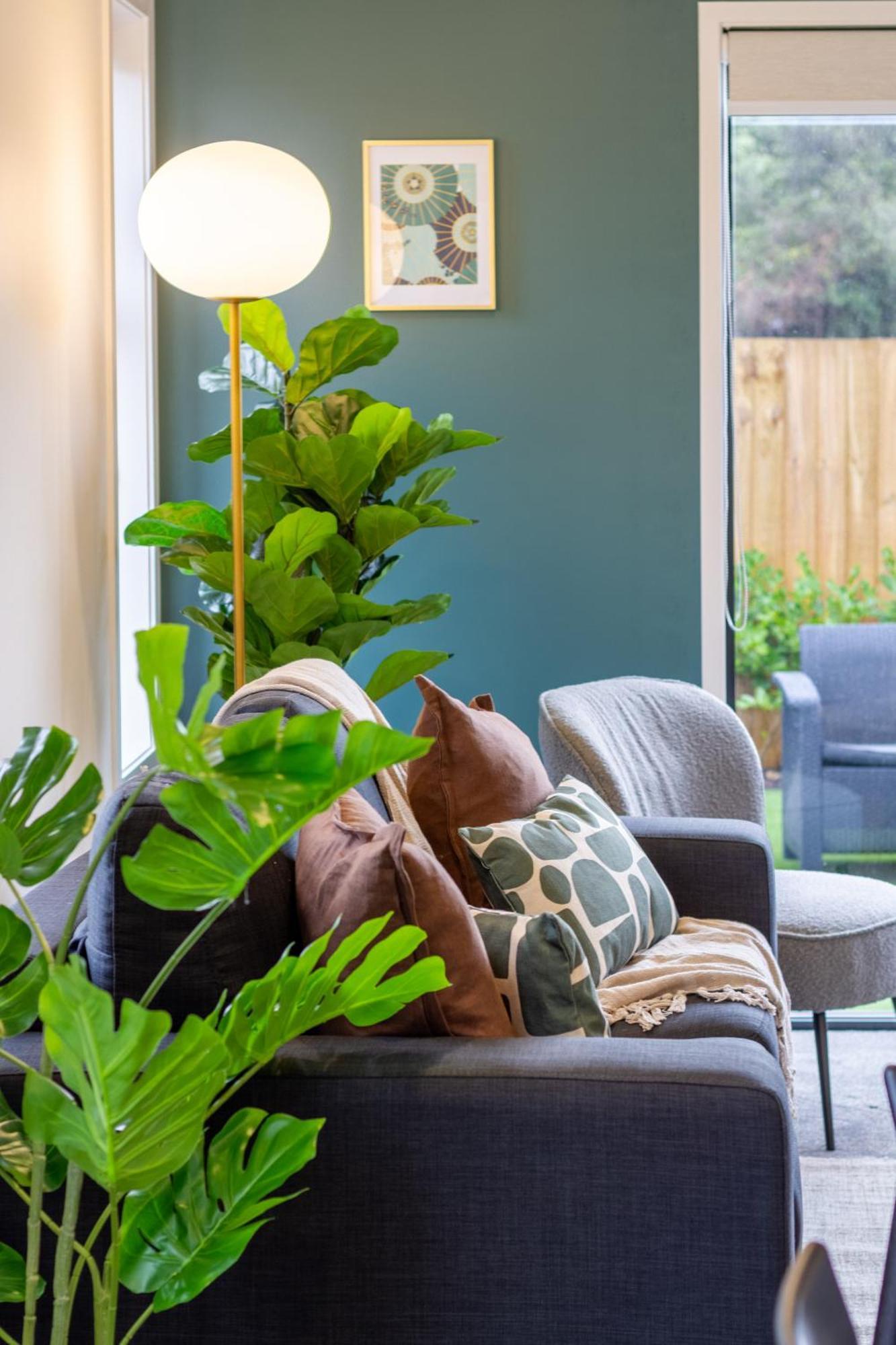 Serene Living 2 Bed With Carpark Christchurch Exterior photo