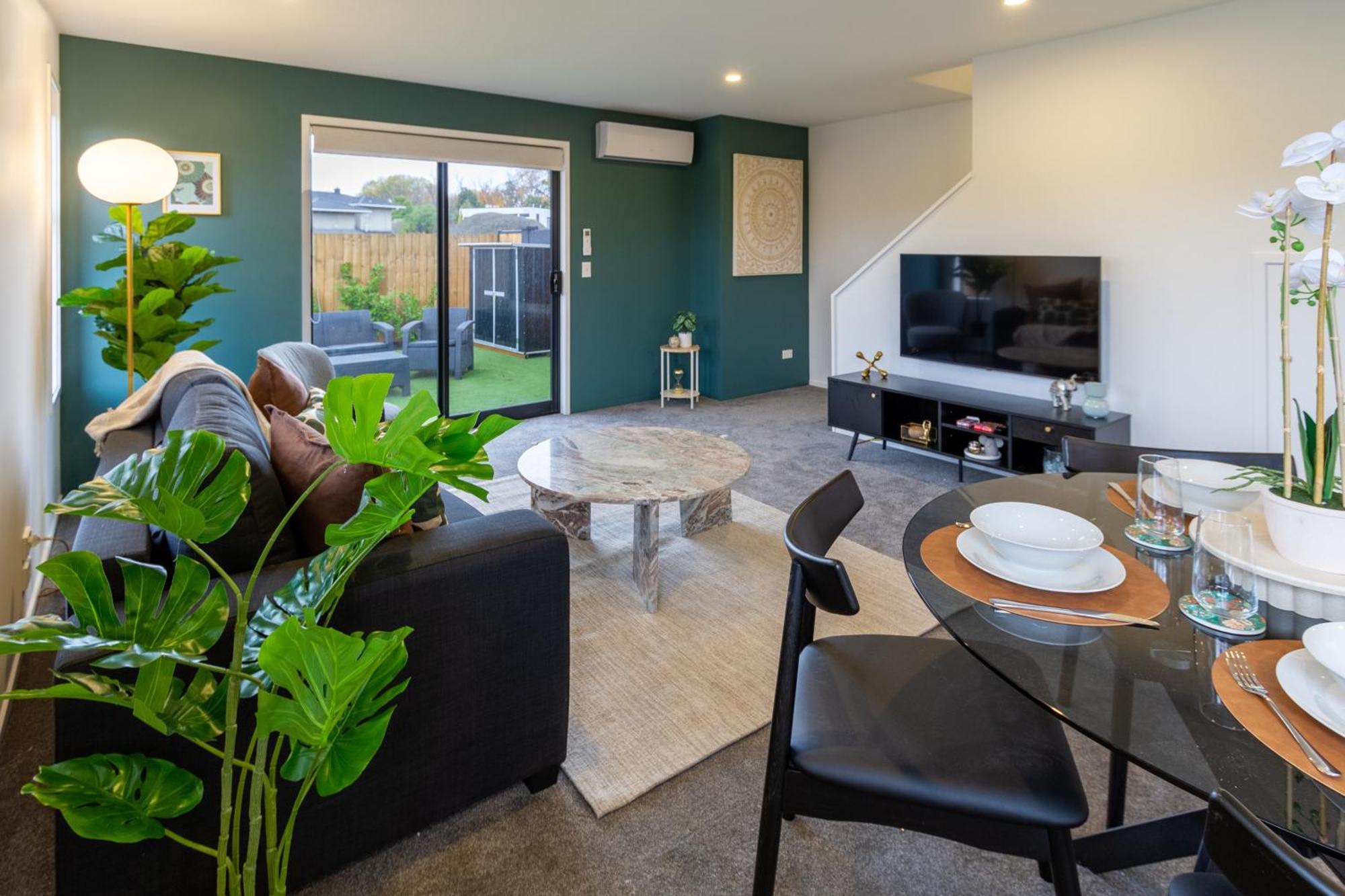 Serene Living 2 Bed With Carpark Christchurch Exterior photo